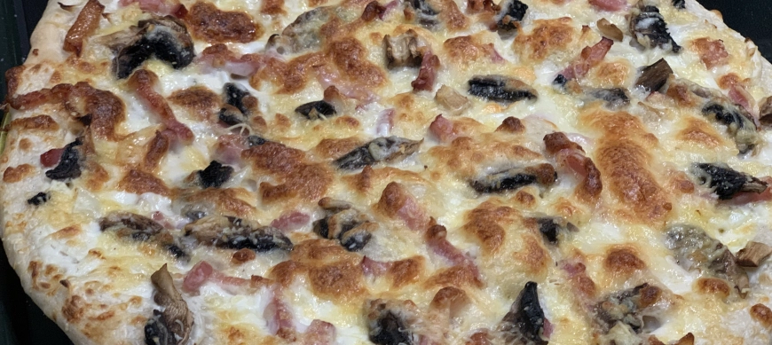 EXQUISITA PIZZA BLANCA DE SETAS Y BACON. Finita, ligera y con pocos ingredientes en el Thermomix